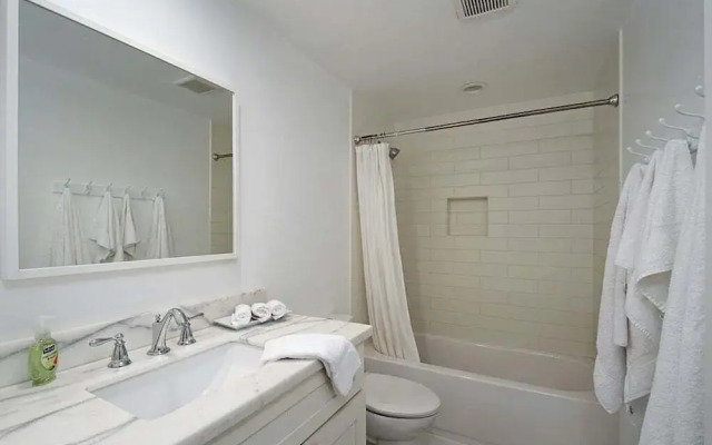 3690 Carlsbad Boulevard - Unit B