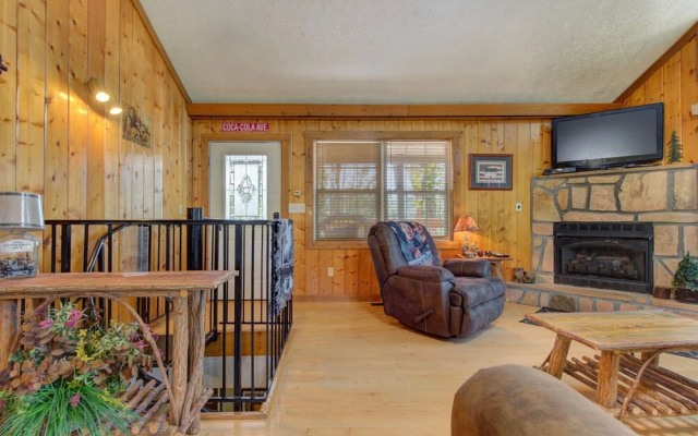 Peanuts Hideaway by Jackson Mountain Homes