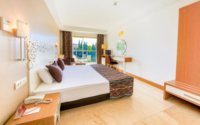 Отель Horus Paradise Luxury Resort & Club