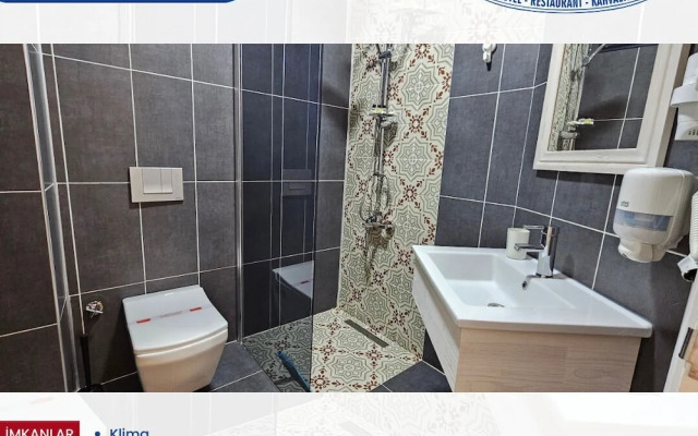 Li̇mi̇s Otel