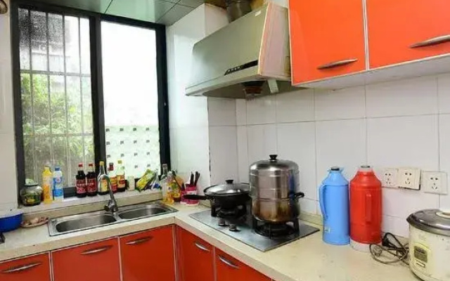 Aijia Family Apartment