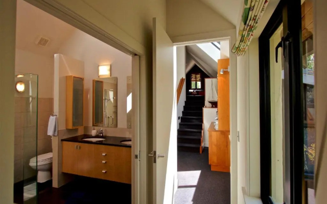 Kauawhi Lodge - Acacia Bay Holiday Home