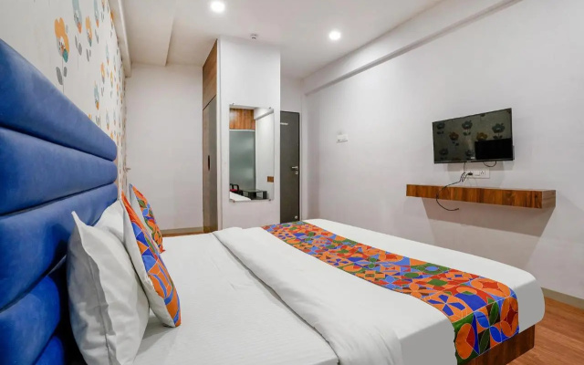 Fabhotel The Valentine