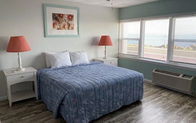 Beach Front Motel Cedar Key
