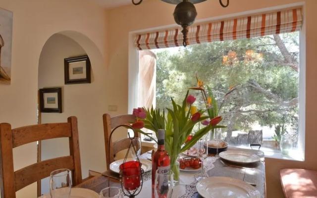 Villa with incredible sea views and pool