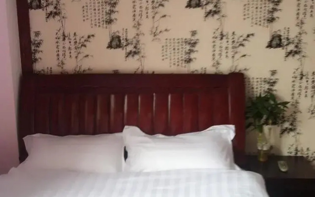 Guangzhou 18 Years Old Apartment