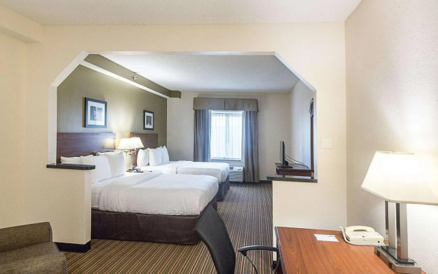 Quality Inn & Suites West Chase