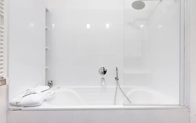 Le Marais & Place de la Republique 3BR