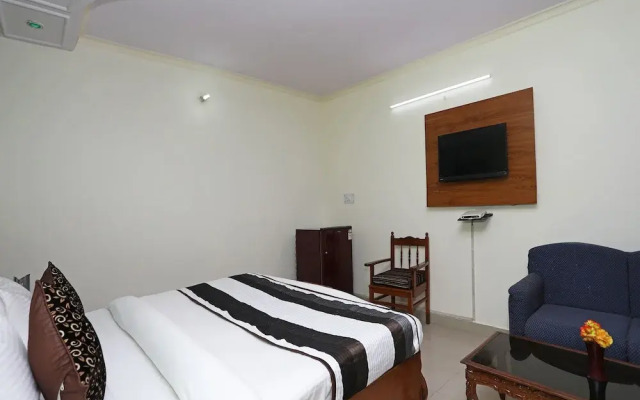 OYO 11063 Hotel Suncity