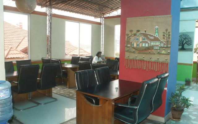 Palagya Hotel & Restaurant