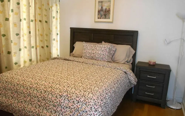 Grand 2BR Condo with Great Views