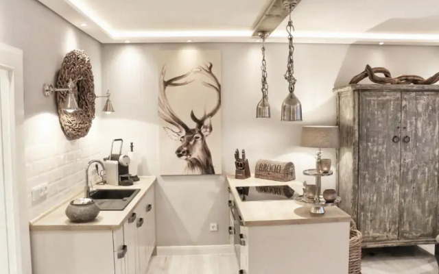 HOME Suites Apartment 5