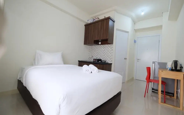Comfy Studio Apartment @ Green Pramuka City