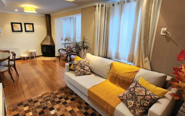 Maravilhoso apartamento no centro de Gramado