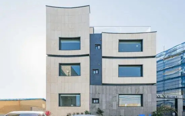 Jeju Cony Ocean Suite Hotel