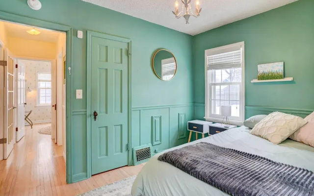 Charming Minneapolis Home < 1 Mi to Lakes!