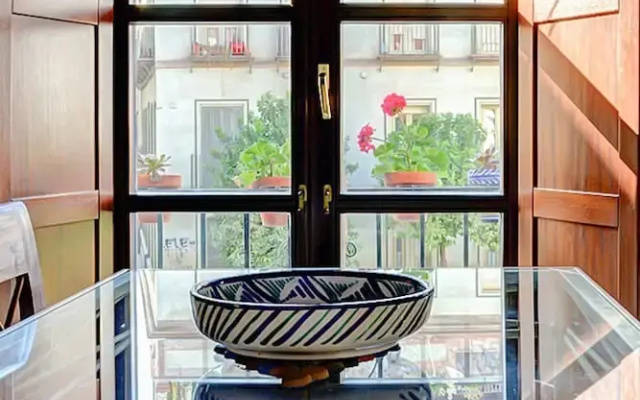 Deluxe Apartment Moravia
