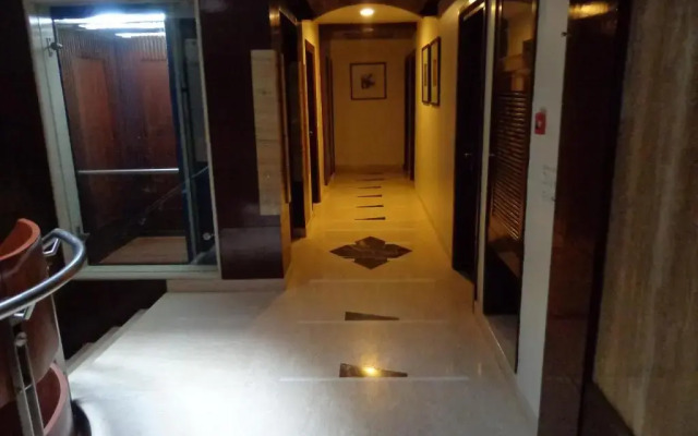 Hotel Aura - Near to New Delhi Railway Station