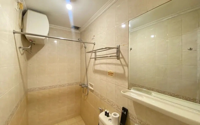 Spacious And Scenic Studio At Majesty Apartment Bandung
