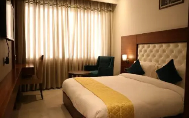 Hotel Highway Inn