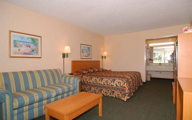 Howard Johnson Inn Tampa Ybor City