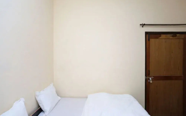 OYO 12312 Home Lake View 2 BHK Bhimtal