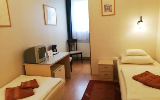 Polus Pension