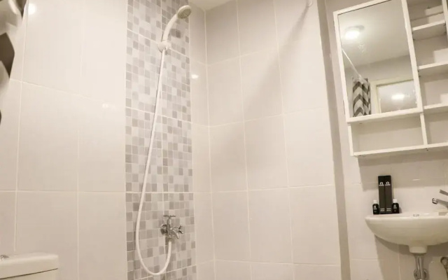 Homey And Cozy Style 2Br Apartment Tokyo Riverside Pik 2