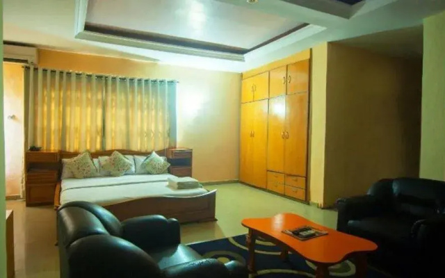 Laropa Suites and Apartments