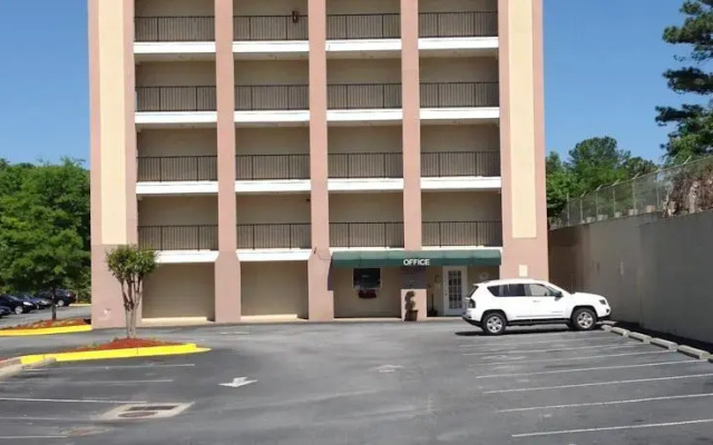 Savannah Suites Chamblee