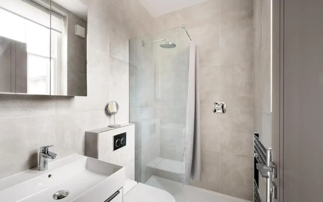 Cosy Two Bedroom Apartment in Holborn
