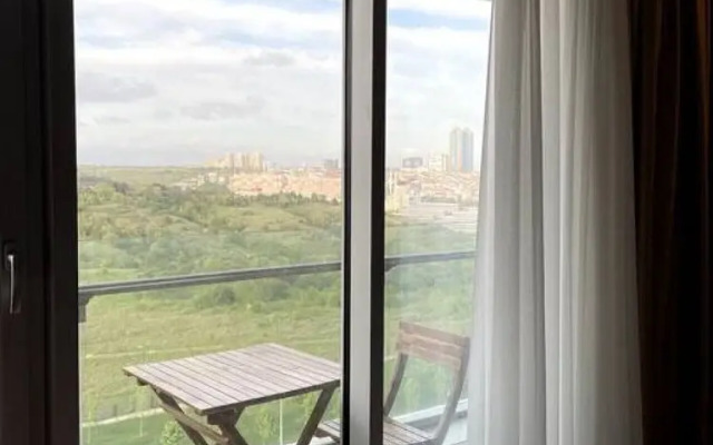Modern 1 1 Apartment w Terrace Near Mail of IST