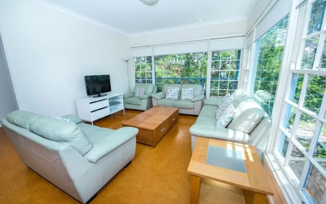 Shoal Bay Avenue Unit 7