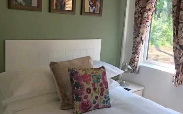Squirrel Lodge 40 With Hot Tub, Newton Stewart