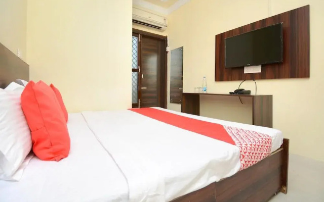 OYO 28179 Ambay Guest House