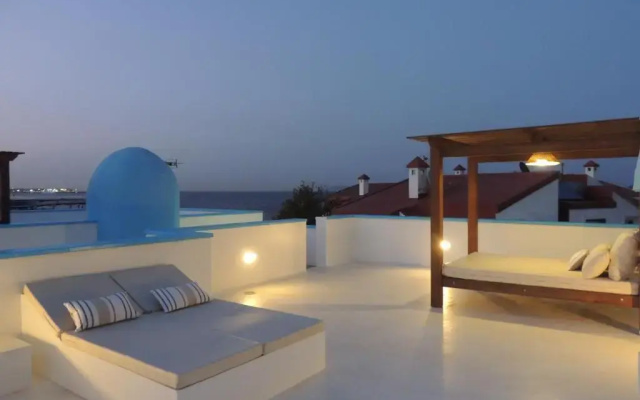 COZY, Beach House , by MAHBOVILLAS