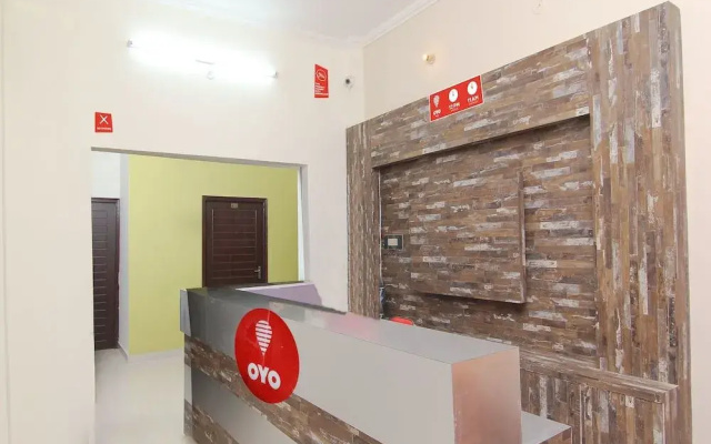 OYO Flagship 12365 CZ Inn