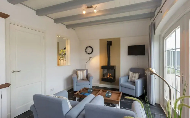 Very attractive holiday home near the beach of Westkapelle