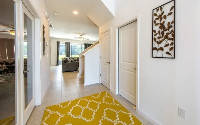 Private Beautiful Furnished ! 5 Bedroom Home