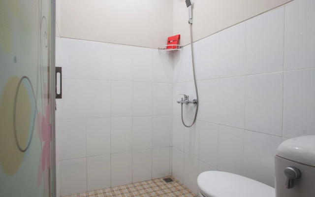 RedDoorz Plus near Banyuwangi Airport