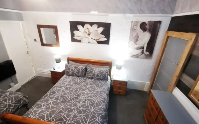 Immaculate 1-bed Apartment in Blackpool - Sleeps 5