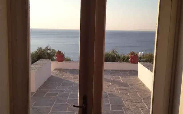 Stunning House - Sleeps 11, Terrace & Sea View