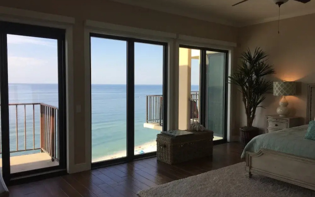 Phoenix 1154 Penthouse