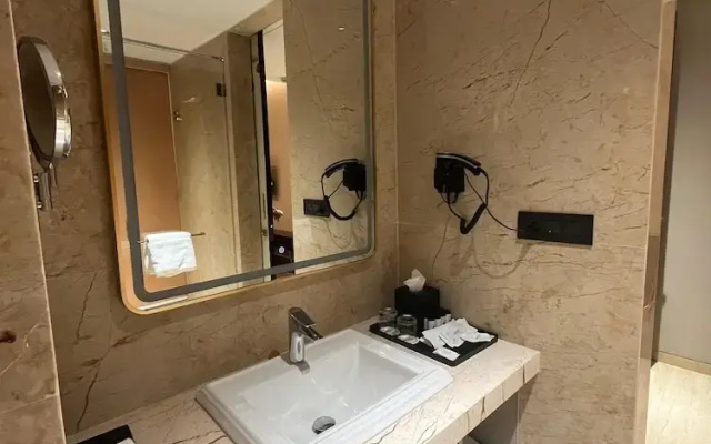 Unique Resort & Lifestyle