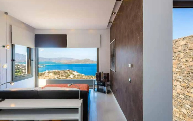 Amazing Views to Elounda Bay