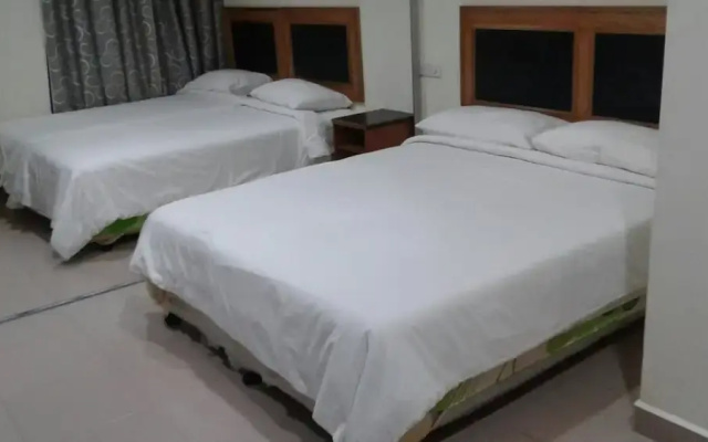 Sweet Hotel