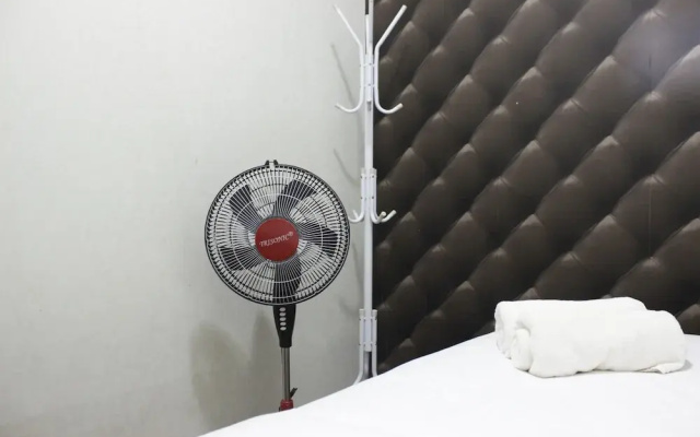 Chic 2BR The Suites @ Metro Apartment