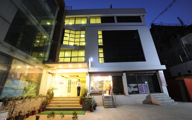 Отель Ghangri Boutique Hotel Непал, Катманду - отзывы, цены и фото номеров - забронировать отель Ghangri Boutique Hotel онлайн вид на фасад