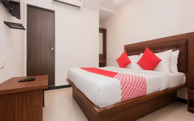 Oyo 15717 Rk Residency