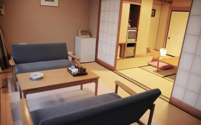 Wakakiryokan